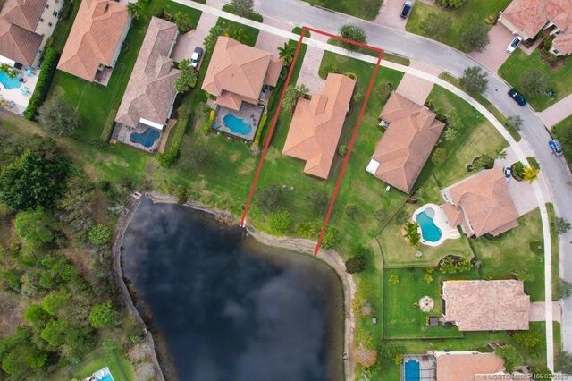 8121 SW Marin Drive, Stuart, FL 34997