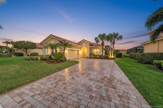 8121 SW Marin Drive, Stuart, FL 34997