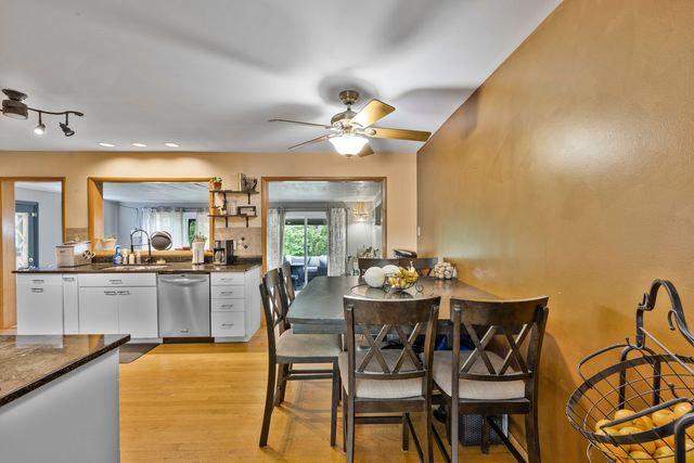 724 Lexington Drive, Chicago Heights, IL 60411