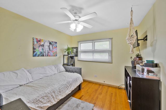 724 Lexington Drive, Chicago Heights, IL 60411