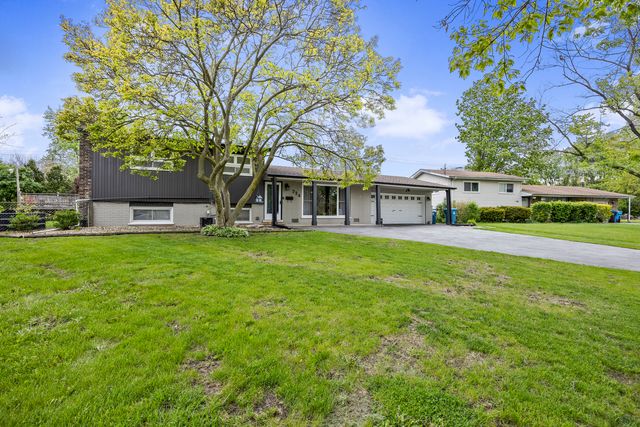 724 Lexington Drive, Chicago Heights, IL 60411