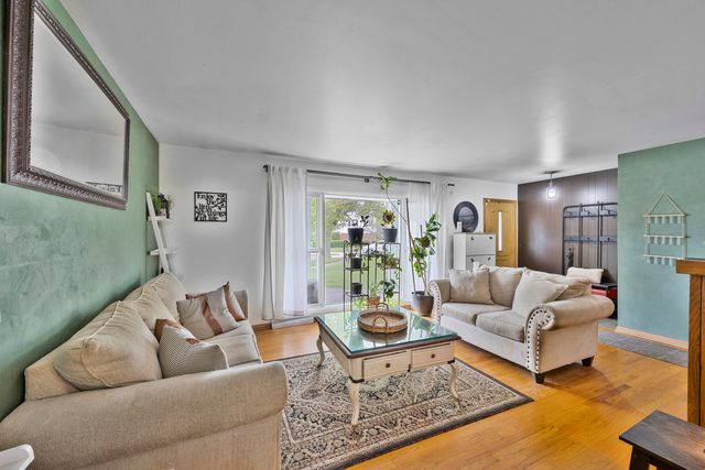 724 Lexington Drive, Chicago Heights, IL 60411