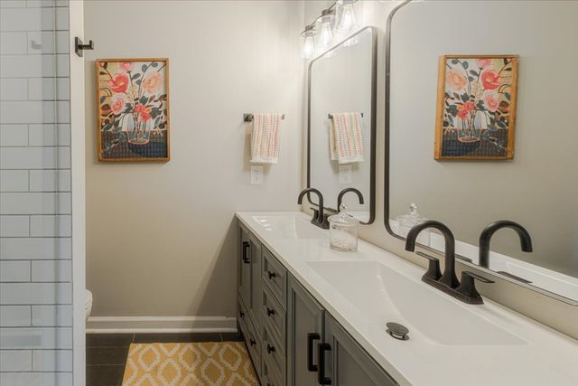 237 Highland Villa Cir, Nashville, TN 37211