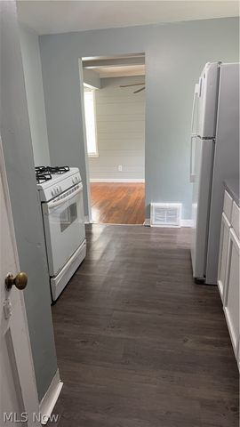 19608 Shakerwood Road, Warrensville Heights, OH 44122