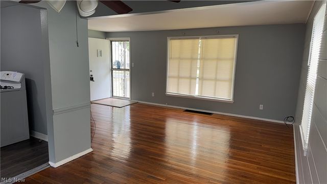 19608 Shakerwood Road, Warrensville Heights, OH 44122