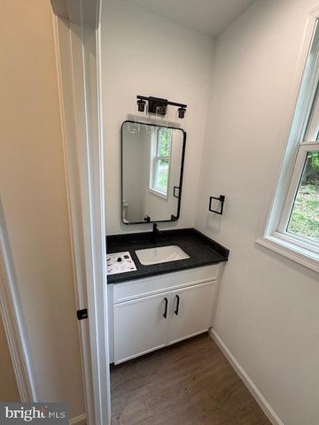 731 LOCUST GROVE RD, York, PA 17402