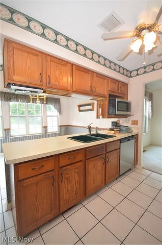 2641 Burridge Circle, Twinsburg, OH 44087