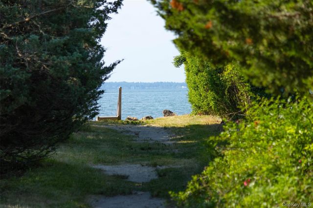 4210 Ole Jule Lane, Mattituck, NY 11952