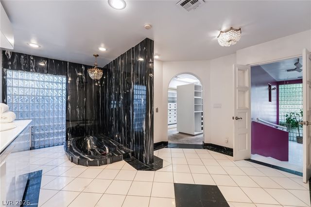 909 Cashman Drive, Las Vegas, NV 89107