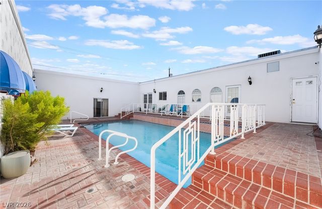 909 Cashman Drive, Las Vegas, NV 89107