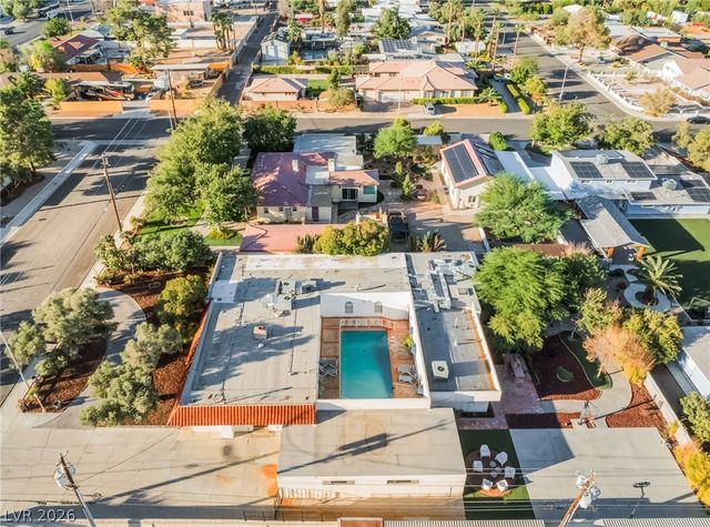 909 Cashman Drive, Las Vegas, NV 89107