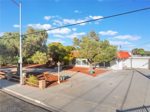 909 Cashman Drive, Las Vegas, NV 89107