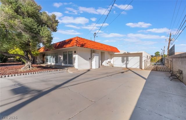 909 Cashman Drive, Las Vegas, NV 89107