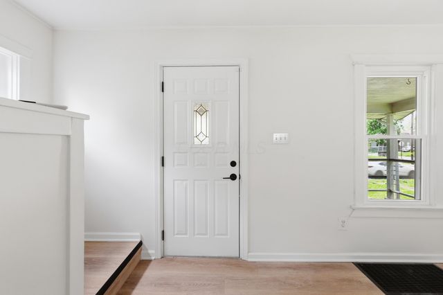 2584 Eakin Road, Columbus, OH 43204