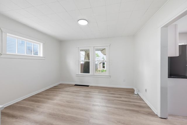 2584 Eakin Road, Columbus, OH 43204