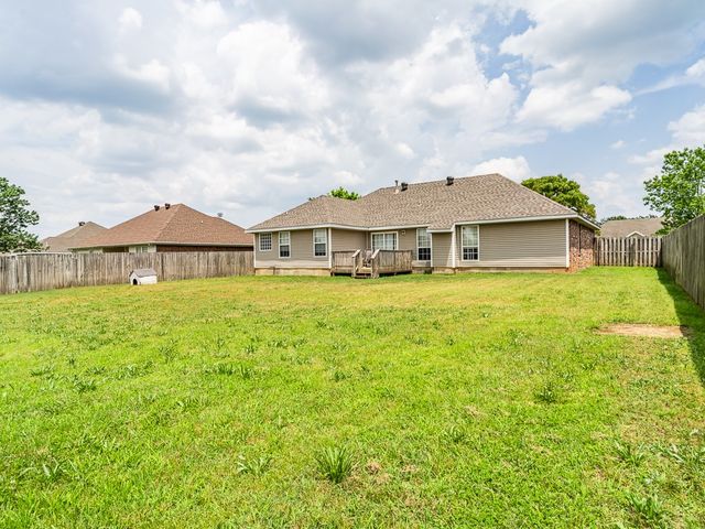 1393 St Claire Street, Pea Ridge, AR 72751