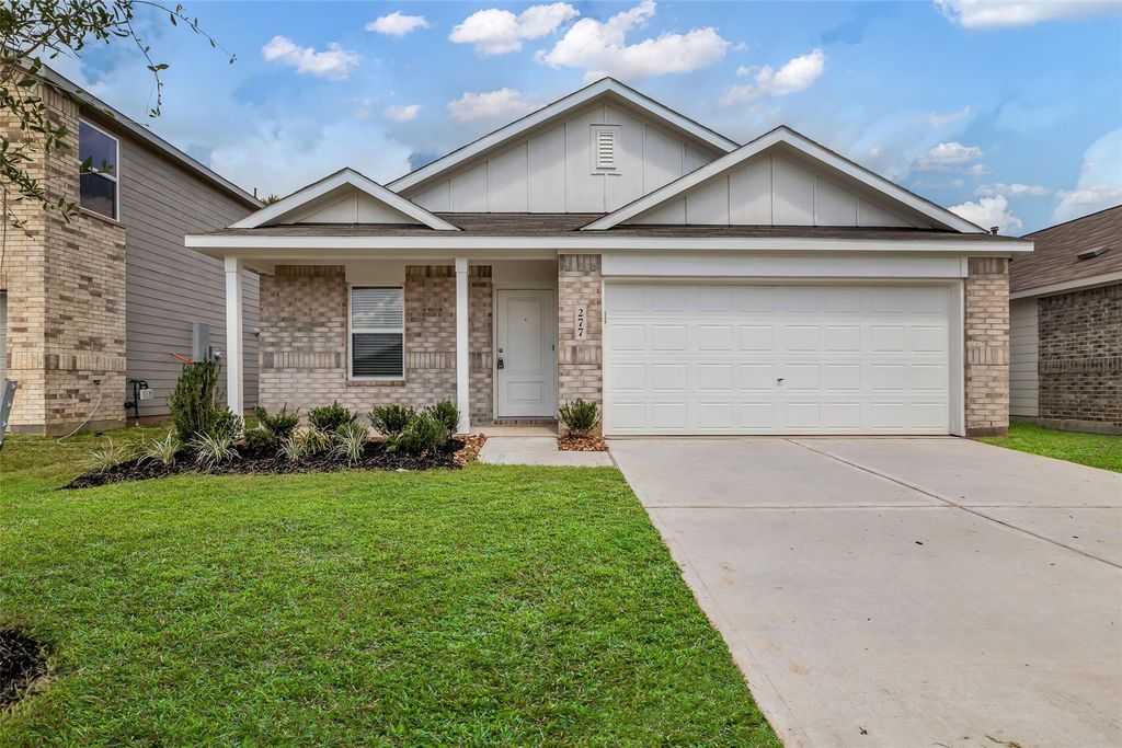 277 Douglas Hills Drive, Magnolia, TX 77354