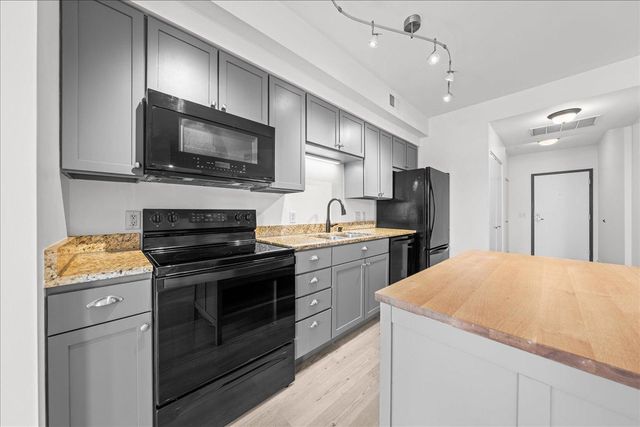 4500 Chicago Avenue S 210, Minneapolis, MN 55407