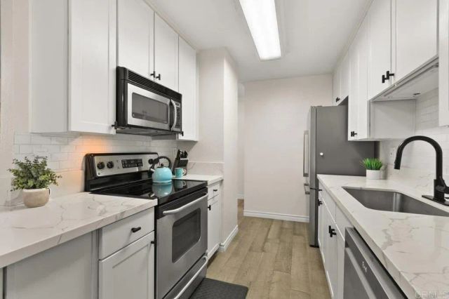 9959 Azuaga Street 105, San Diego, CA 92129