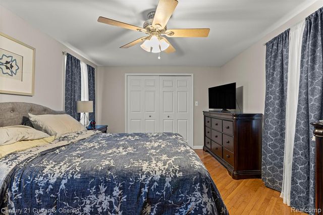 2205 N Rosevere Avenue, Dearborn, MI 48128