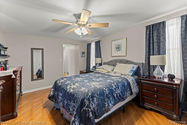 2205 N Rosevere Avenue, Dearborn, MI 48128