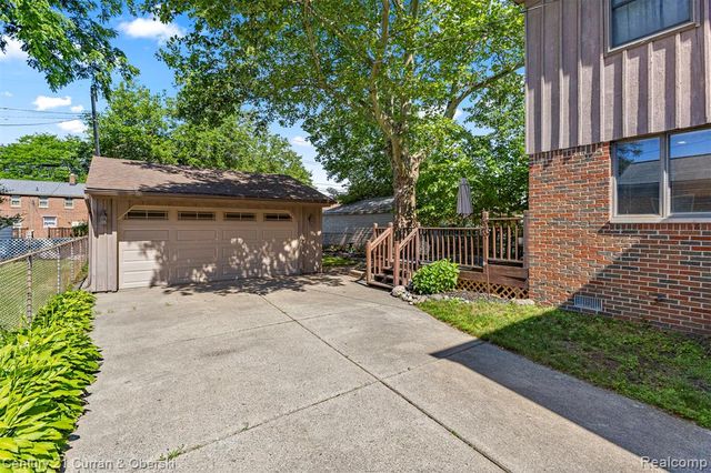 2205 N Rosevere Avenue, Dearborn, MI 48128