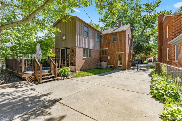 2205 N Rosevere Avenue, Dearborn, MI 48128