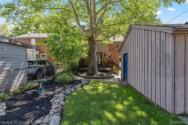 2205 N Rosevere Avenue, Dearborn, MI 48128