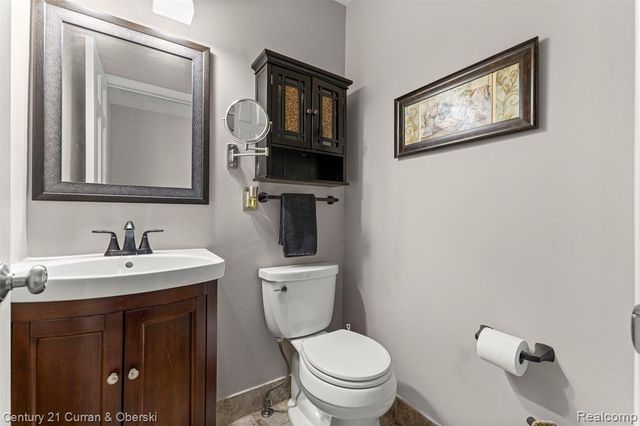 2205 N Rosevere Avenue, Dearborn, MI 48128