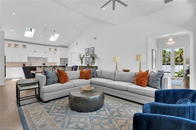 2130 Curtis ST, Naples, FL 34112