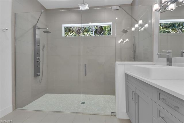 2130 Curtis ST, Naples, FL 34112