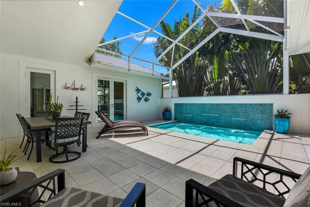 2130 Curtis ST, Naples, FL 34112