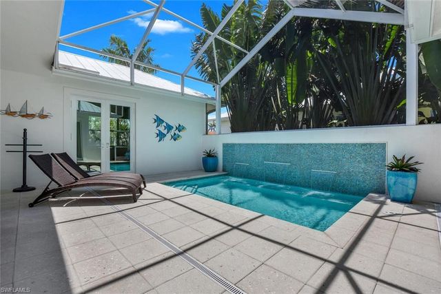 2130 Curtis ST, Naples, FL 34112
