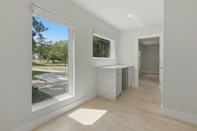 1426 Alaska Avenue, Dallas, TX 75216
