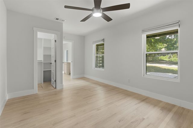 1426 Alaska Avenue, Dallas, TX 75216