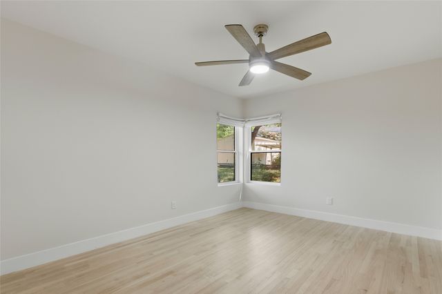 1426 Alaska Avenue, Dallas, TX 75216