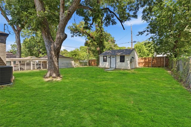 1426 Alaska Avenue, Dallas, TX 75216