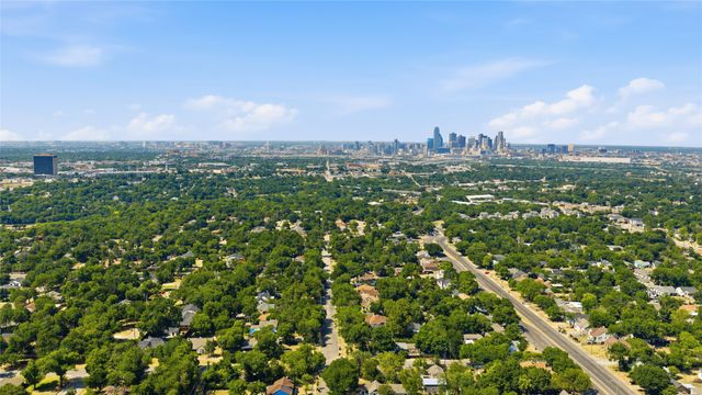 1426 Alaska Avenue, Dallas, TX 75216