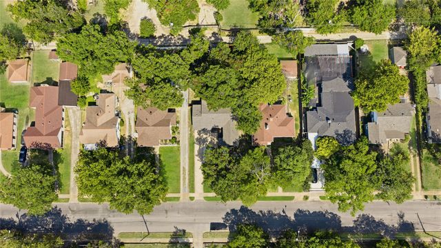 1426 Alaska Avenue, Dallas, TX 75216