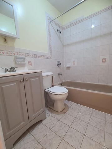 404 E 21st Street, Brooklyn, NY 11226