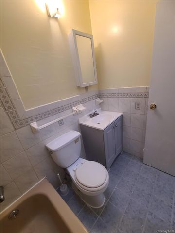 404 E 21st Street, Brooklyn, NY 11226
