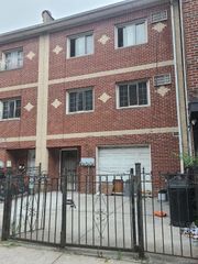 404 E 21st Street, Brooklyn, NY 11226