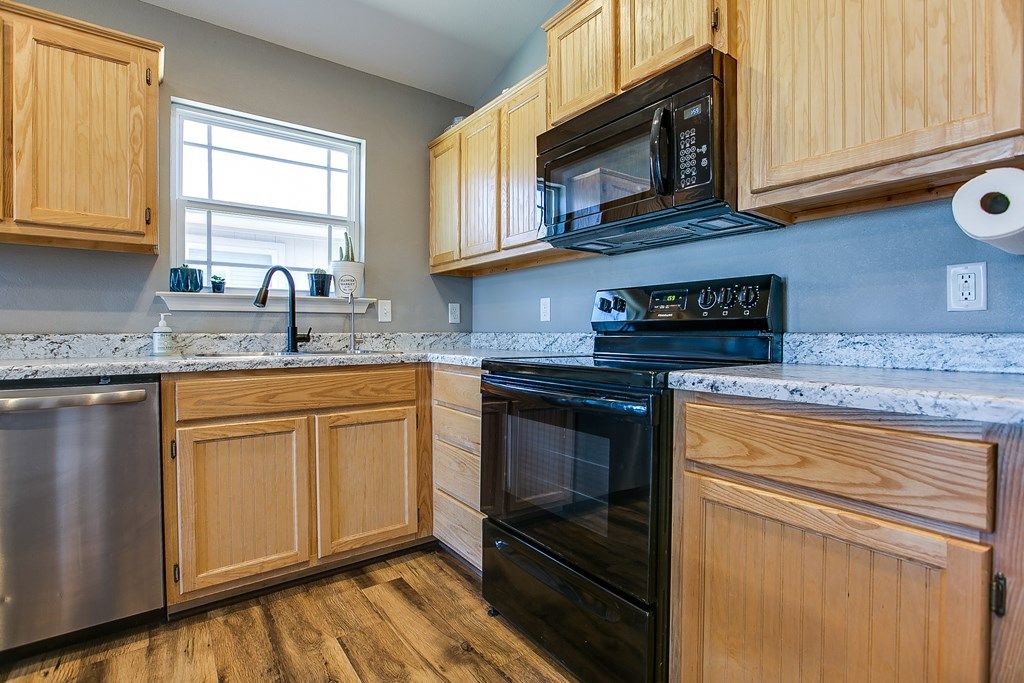 Image 10 of property listing at 621 Jones St, San Angelo, TX 76903