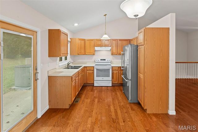 18 Crabapple Lane, Glen Carbon, IL 62034