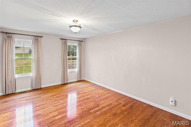 18 Crabapple Lane, Glen Carbon, IL 62034