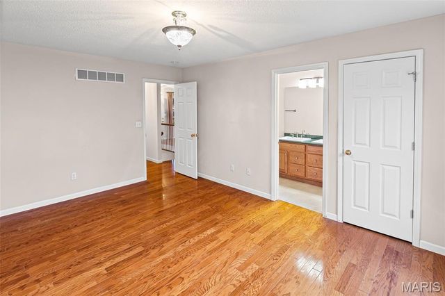 18 Crabapple Lane, Glen Carbon, IL 62034