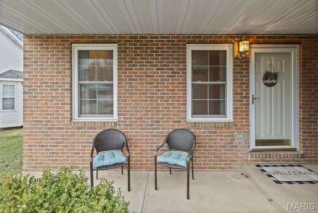 18 Crabapple Lane, Glen Carbon, IL 62034