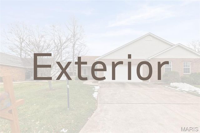 18 Crabapple Lane, Glen Carbon, IL 62034