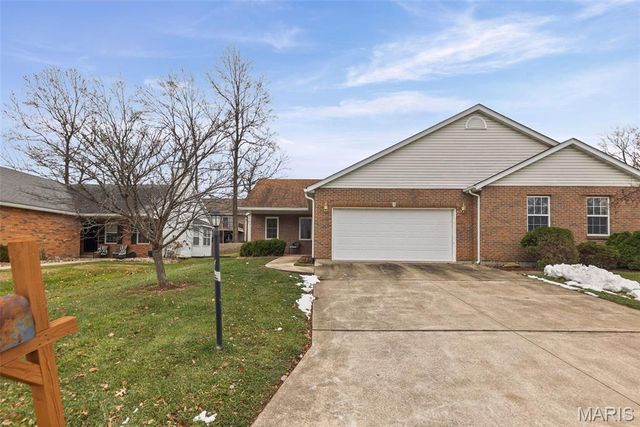 18 Crabapple Lane, Glen Carbon, IL 62034
