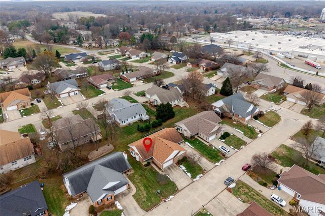 18 Crabapple Lane, Glen Carbon, IL 62034